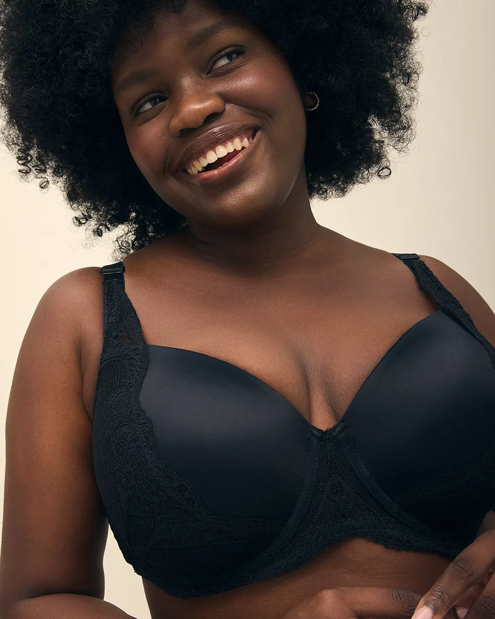 Black Underwire Balconette Bra With Lace - Déesse Collection