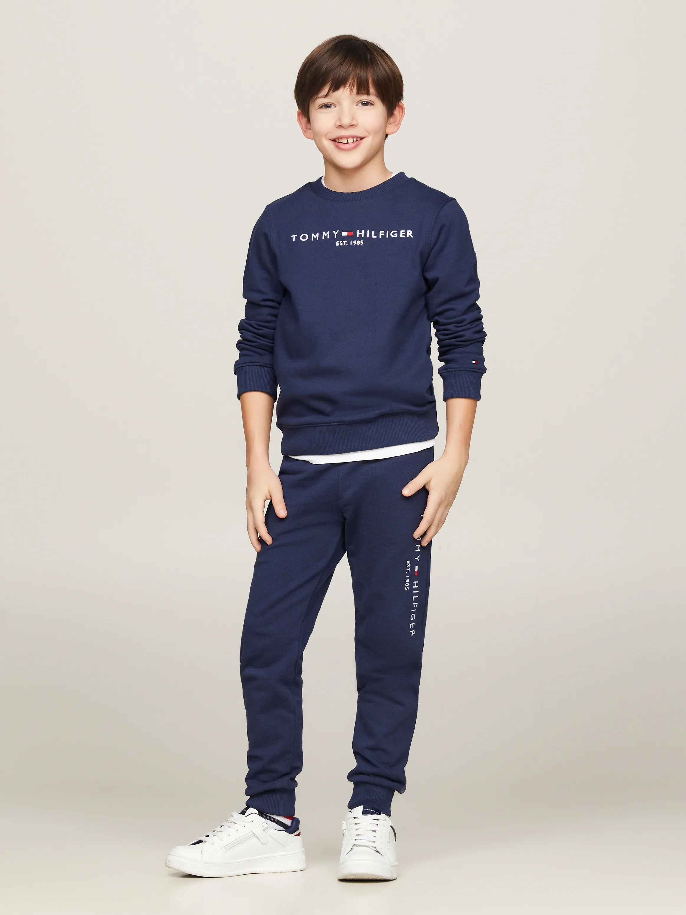 Kids Unisex 3-7 Essential Sweatshirt | Sweatshirts & Hoodies| Tommy Hilfiger