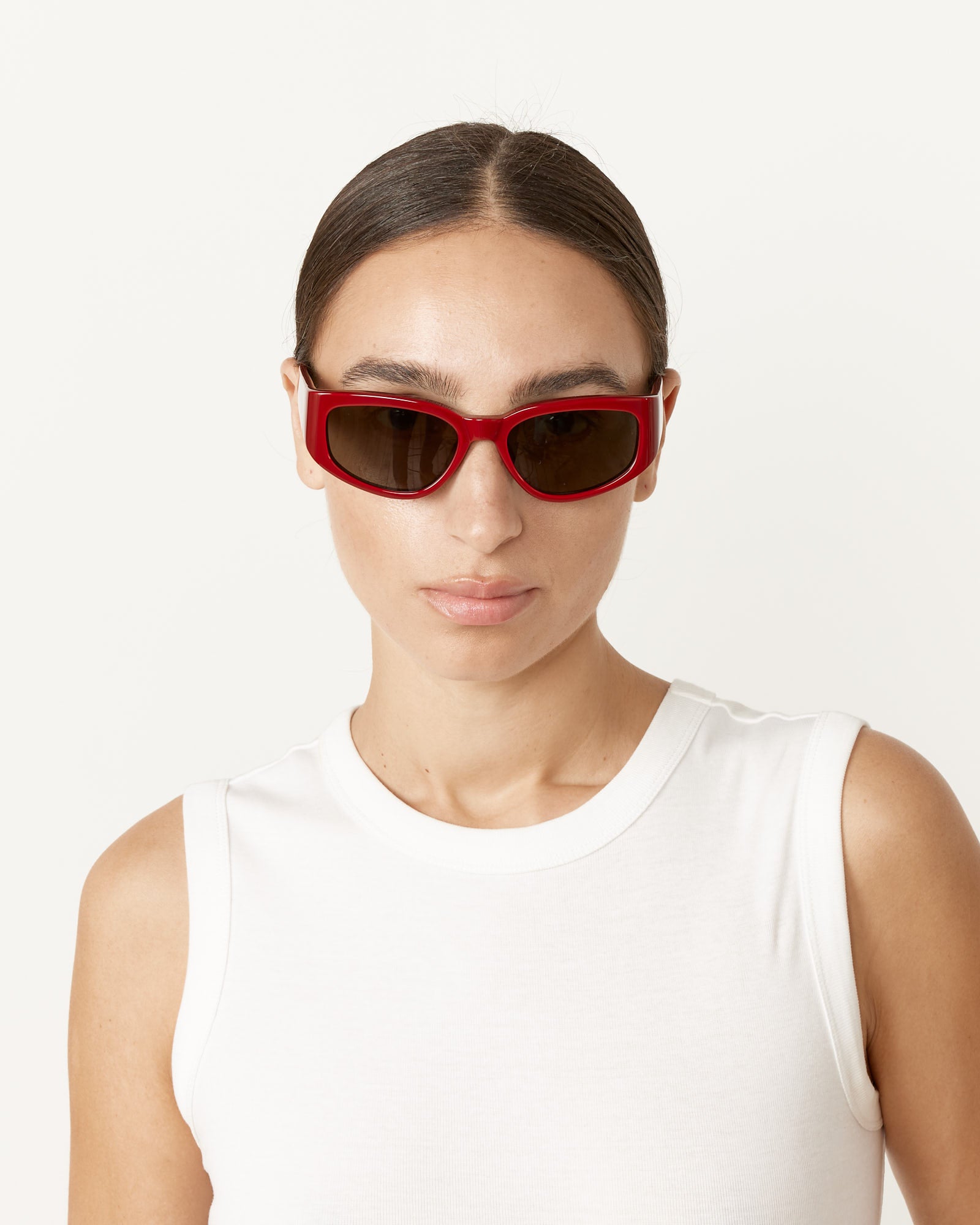 Les Lunettes Gala Sunglasses in Burgundy