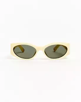 Les Lunettes Ovalo Sunglasses in Pale Yellow