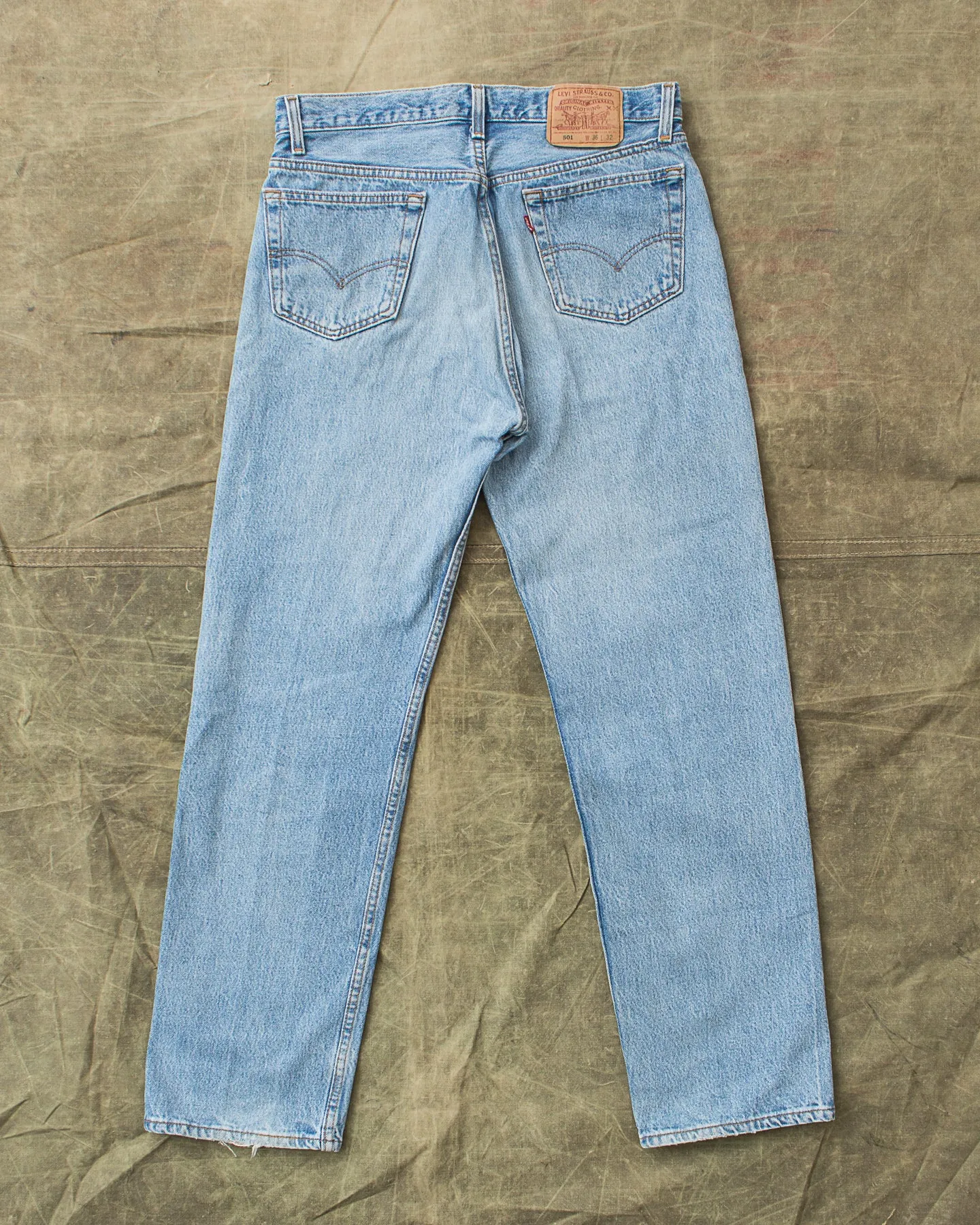 No. 4 Vintage 1990's Made in USA Levi's 501 Jeans W36/L32