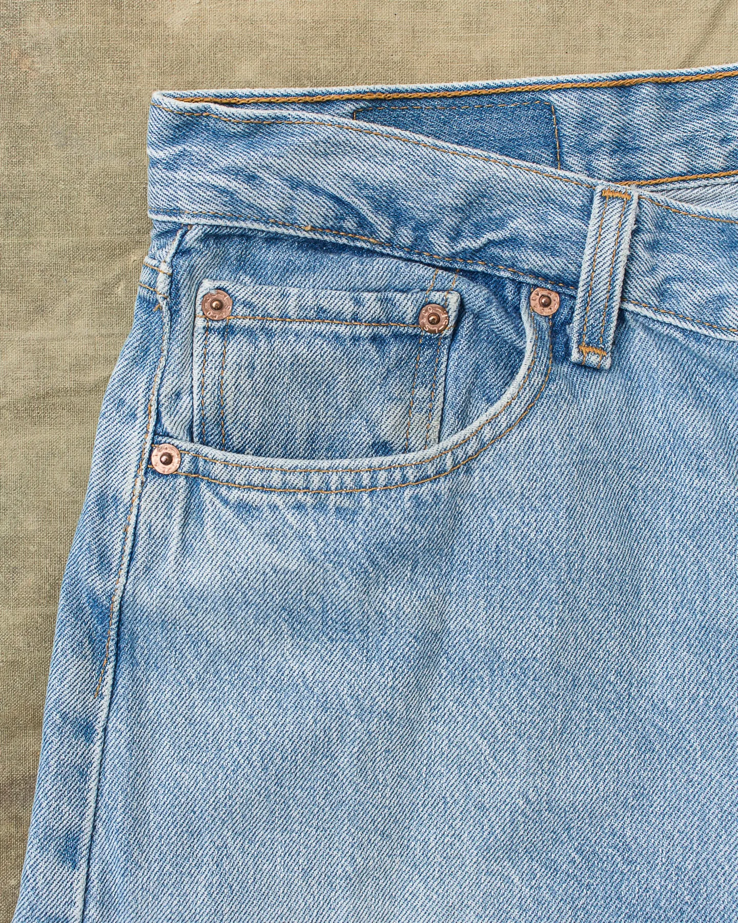 No. 4 Vintage 1990's Made in USA Levi's 501 Jeans W36/L32