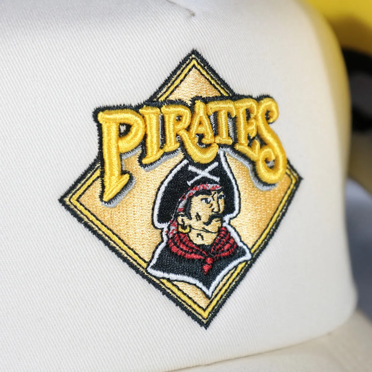 Pittsburgh Pirates Cooperstown Evergreen Pro Yellow bottom | Off White Trucker Hat