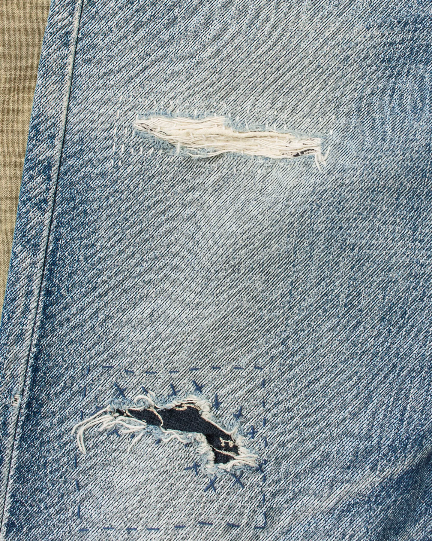 Second Hand, Hand Mended 00s Levi's 501 Jeans W 32 /  L 34