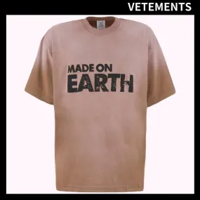 VETEMENTS  |Street Style Logo T-Shirts