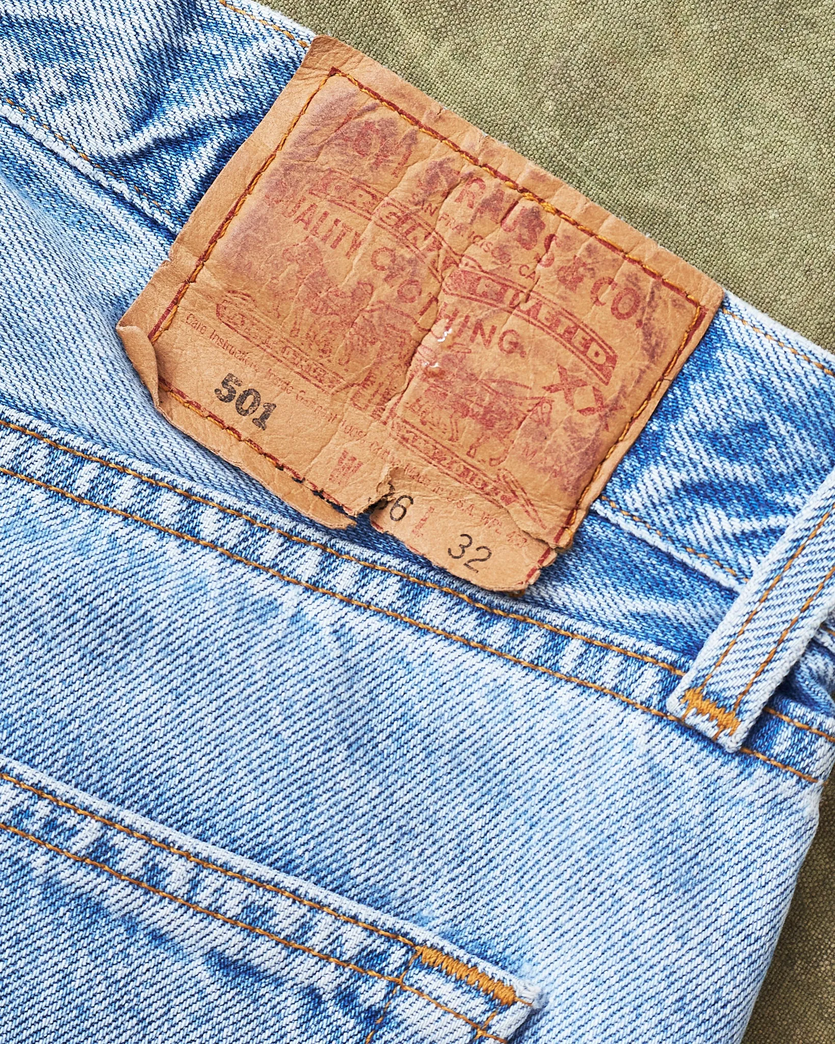 Vintage 1990's Made in USA Levi's 501 Jeans W 36 No. 24