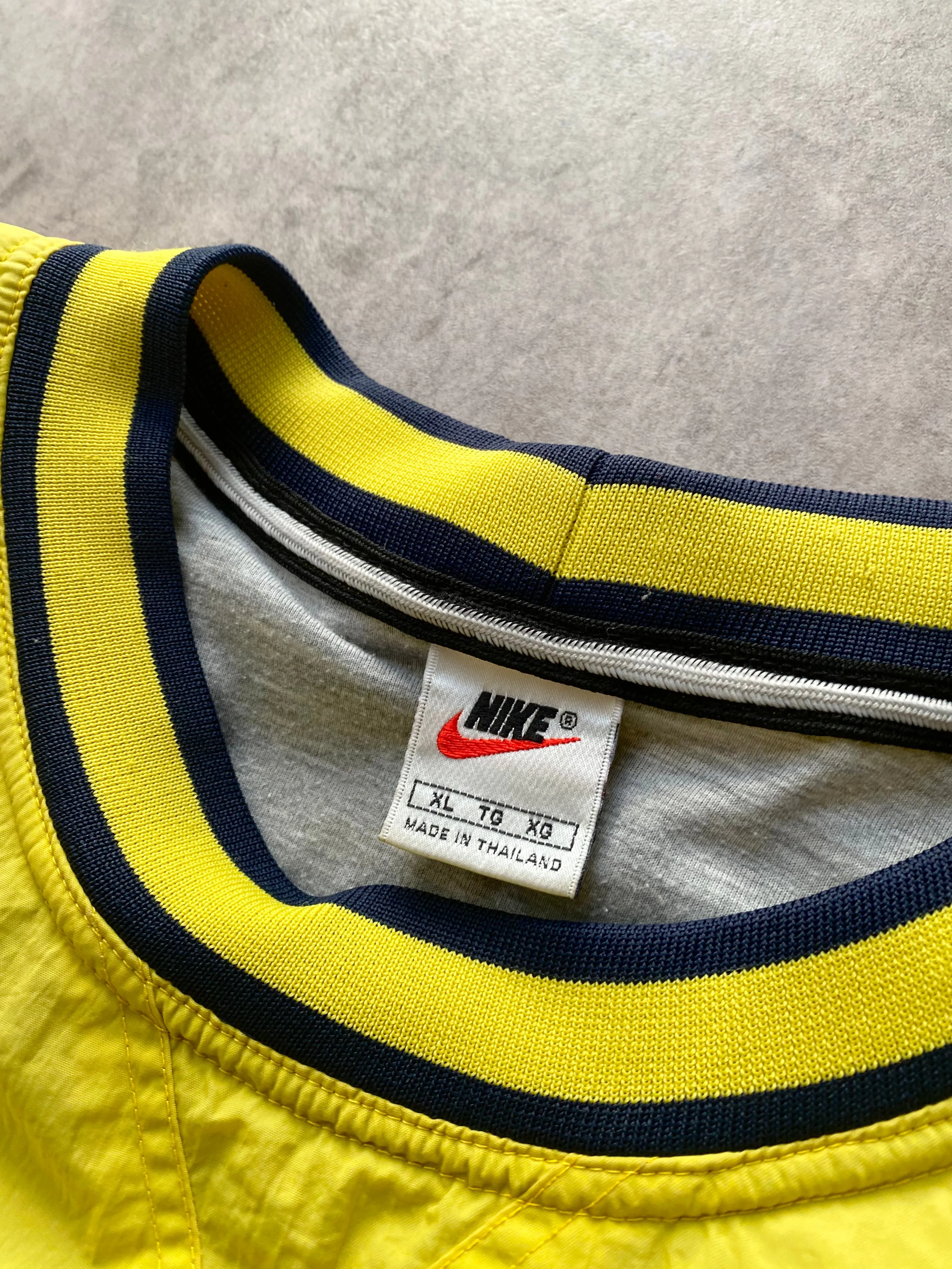 Vintage Nike Shell Pullover (XL)